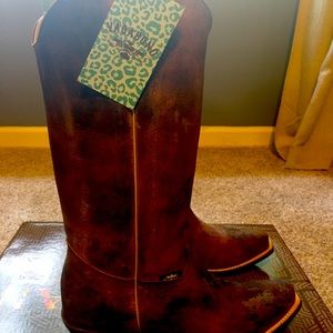 Vagabond cowgirl snip toe boots
